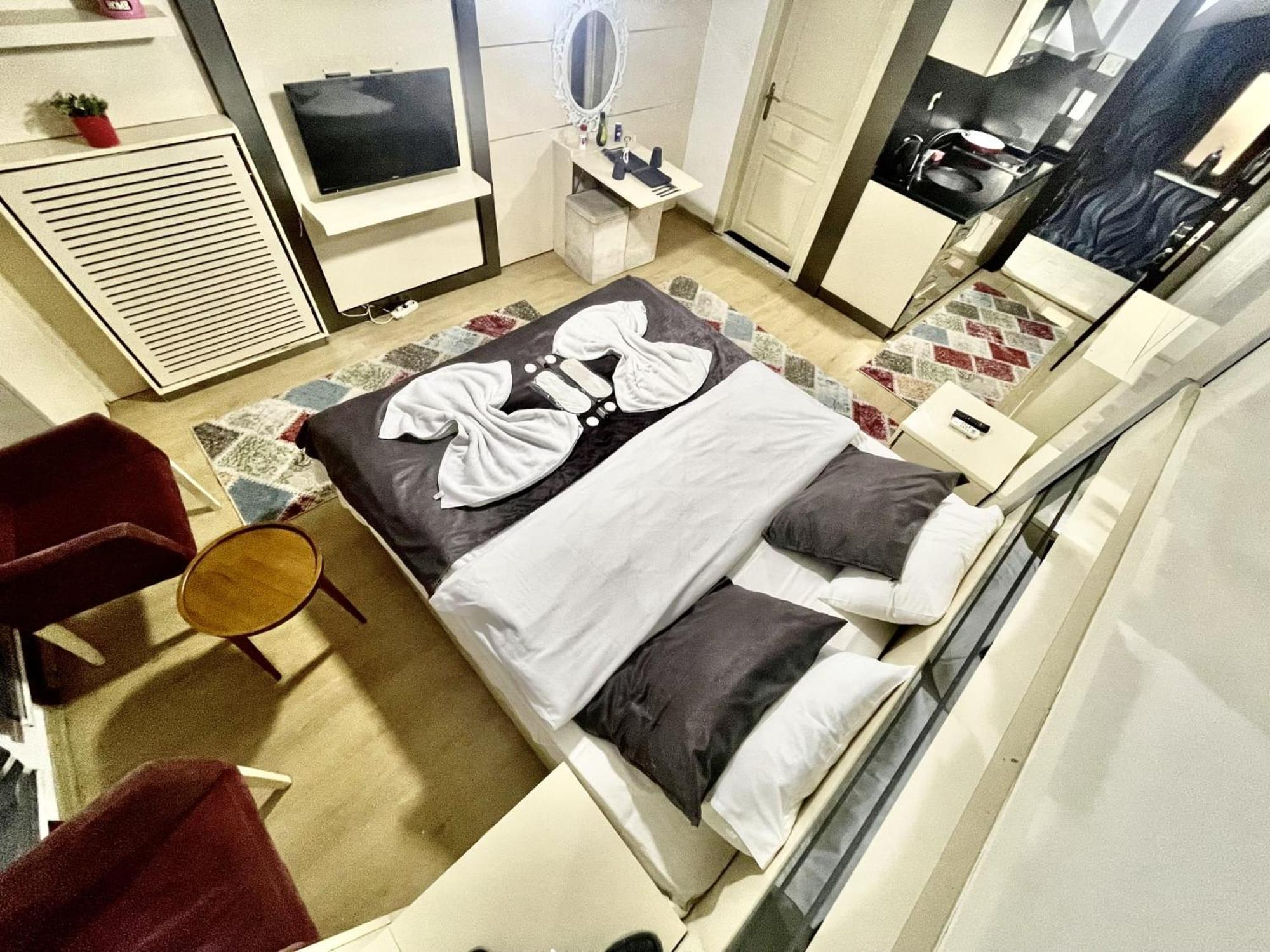 Taksim Pera Center Residence Hotel Istanboel Buitenkant foto